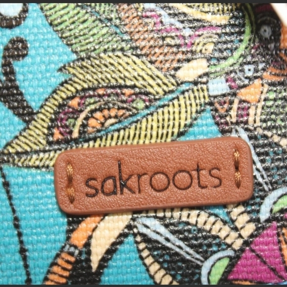 ⭐Sakroots NEW Teal Spirit Desert Smartphone Wristlet Crossbody msrp $38⭐️ - Picture 9 of 10
